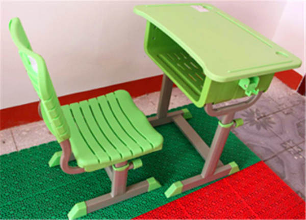 這三個因素選擇課桌椅時一定要注意！