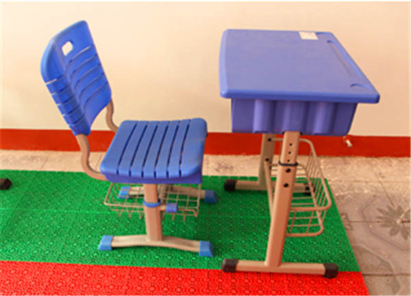 優(yōu)質(zhì)的課桌椅這五個(gè)特點(diǎn)比不可少！