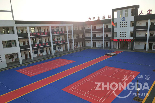 懸浮拼接地板的優(yōu)勢(shì)有哪些？